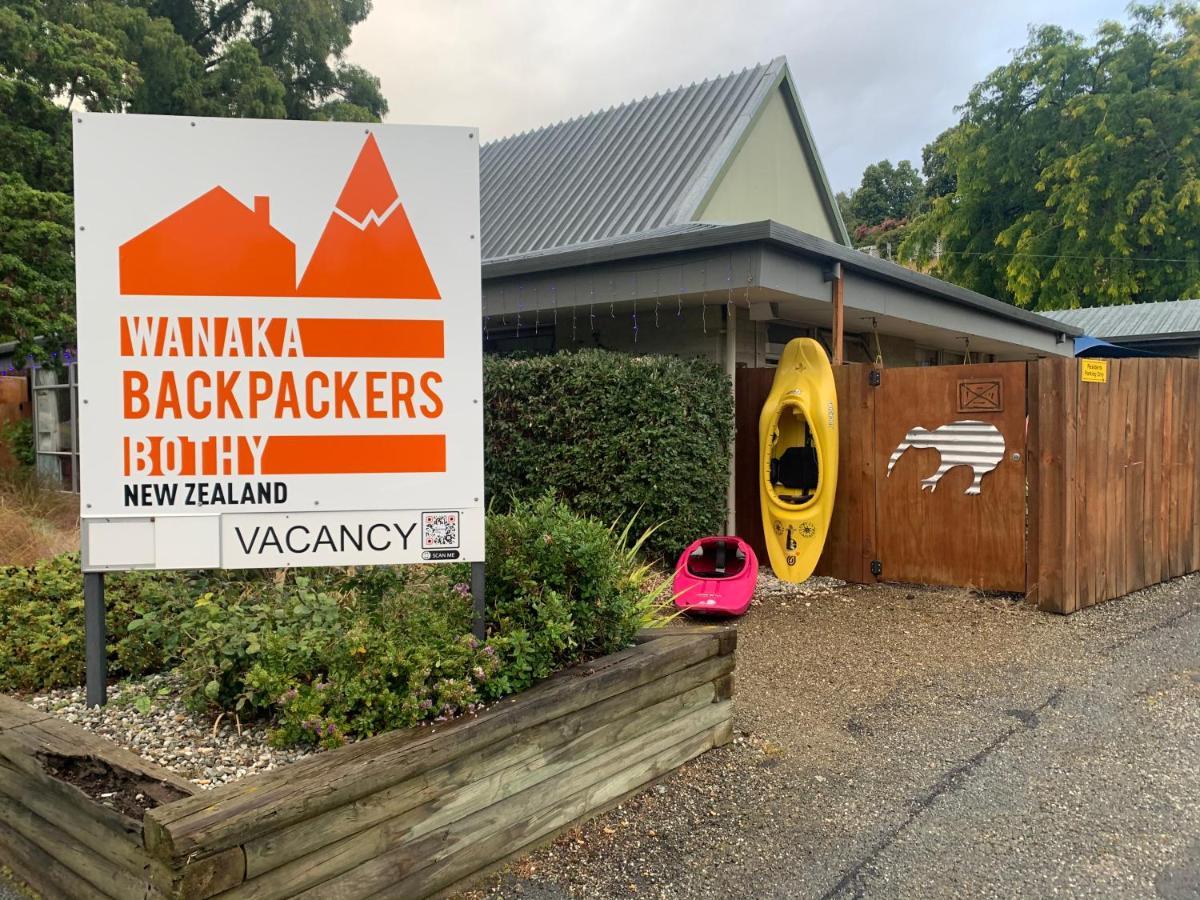 Wanaka Backpackers Bothy Ostello Esterno foto